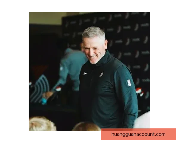 开拓者新老板表态未定斯普利特与克罗宁去留球队表现低于预期需反思